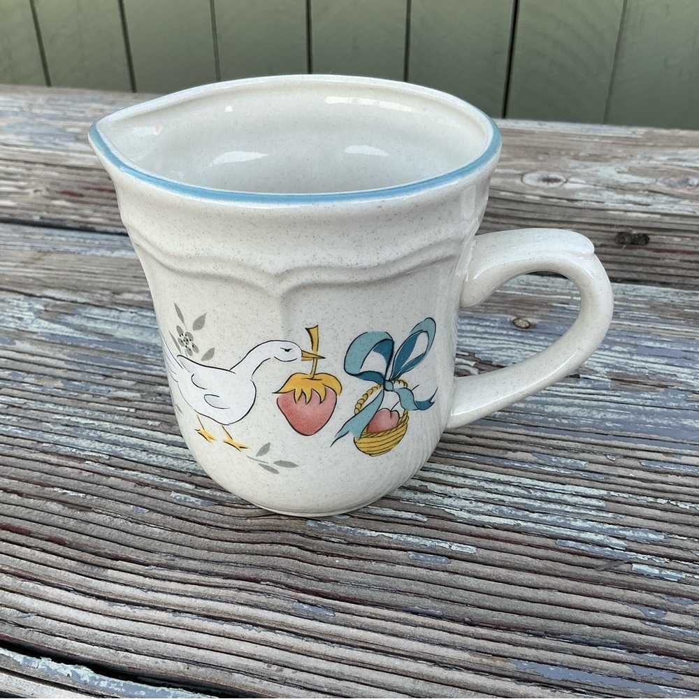 International Tableworks Stoneware Int’l China grandma Core Vintage Creamer Duck